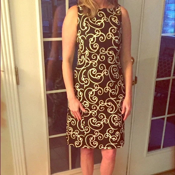 Beautifully made Ann Taylor Petites dress - Picture 2 of 4